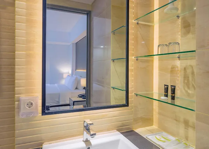 Royal Singosari Kuta 4*